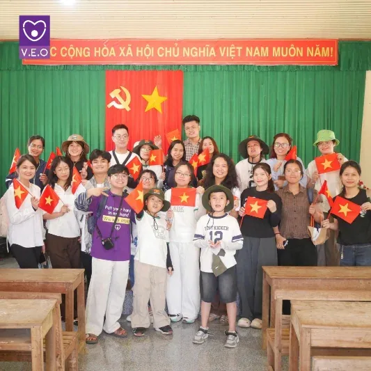 Tham gia hoạt động tình nguyện