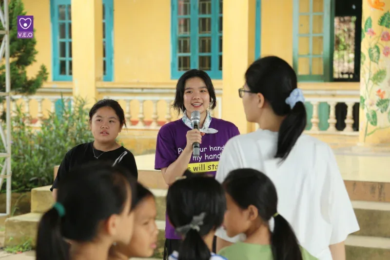 Tham gia hoạt động tình nguyện