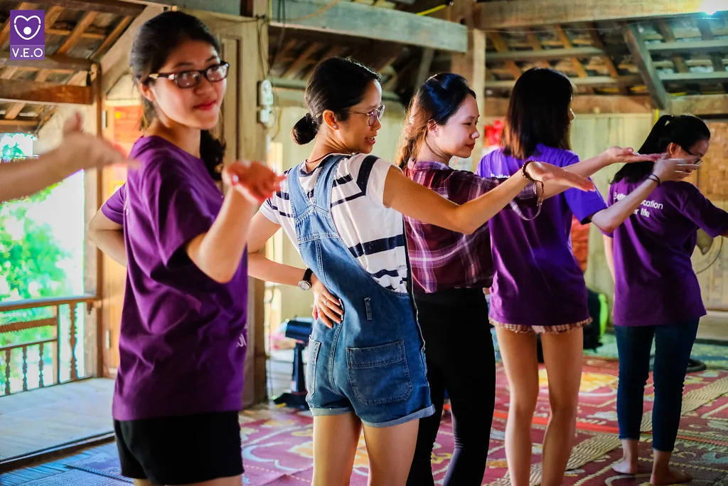 Trại hè tình nguyện là nơi để các em giao lưu gặp gỡ kết nối với những người bạn mới