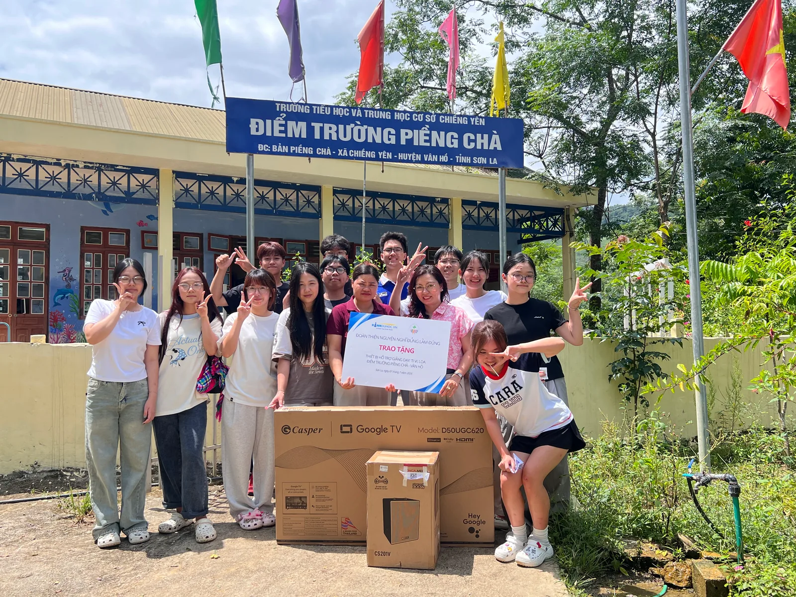 chương trình CSR của VEO và Kênh Du Học tại Vân Hồ với các hoạt động giáo dục, hỗ trợ cộng đồng và trải nghiệm văn hóa bản địa đầy ý nghĩa.