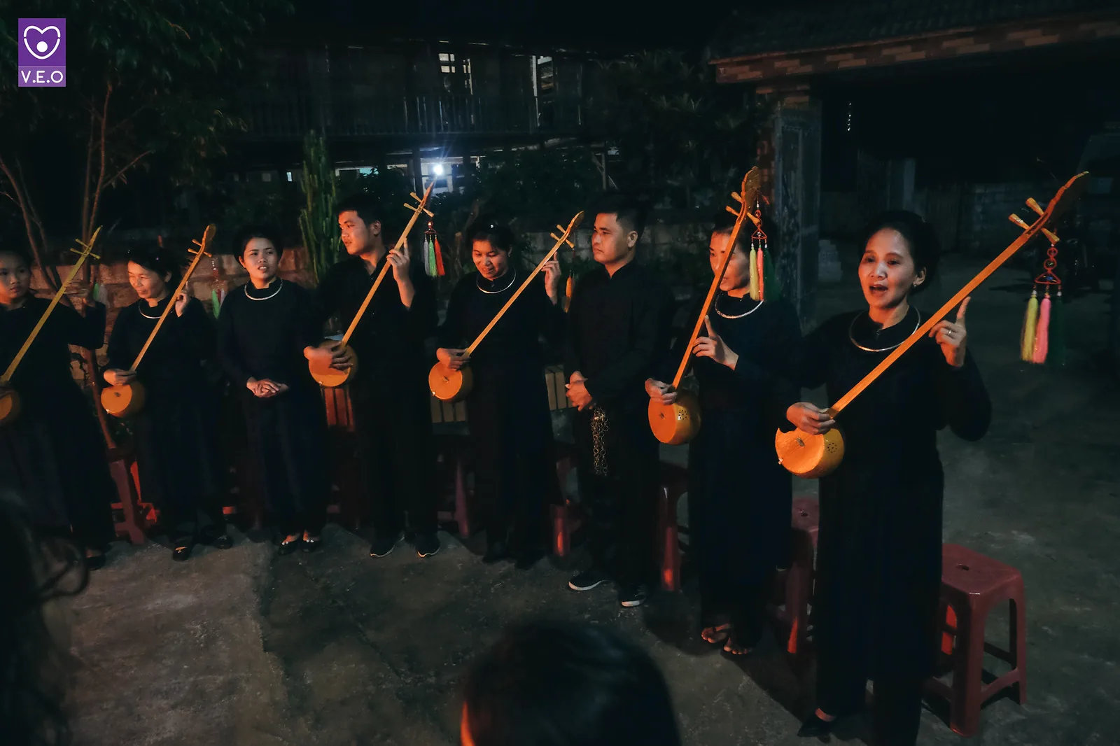 Tìm hiểu văn hóa bản địa