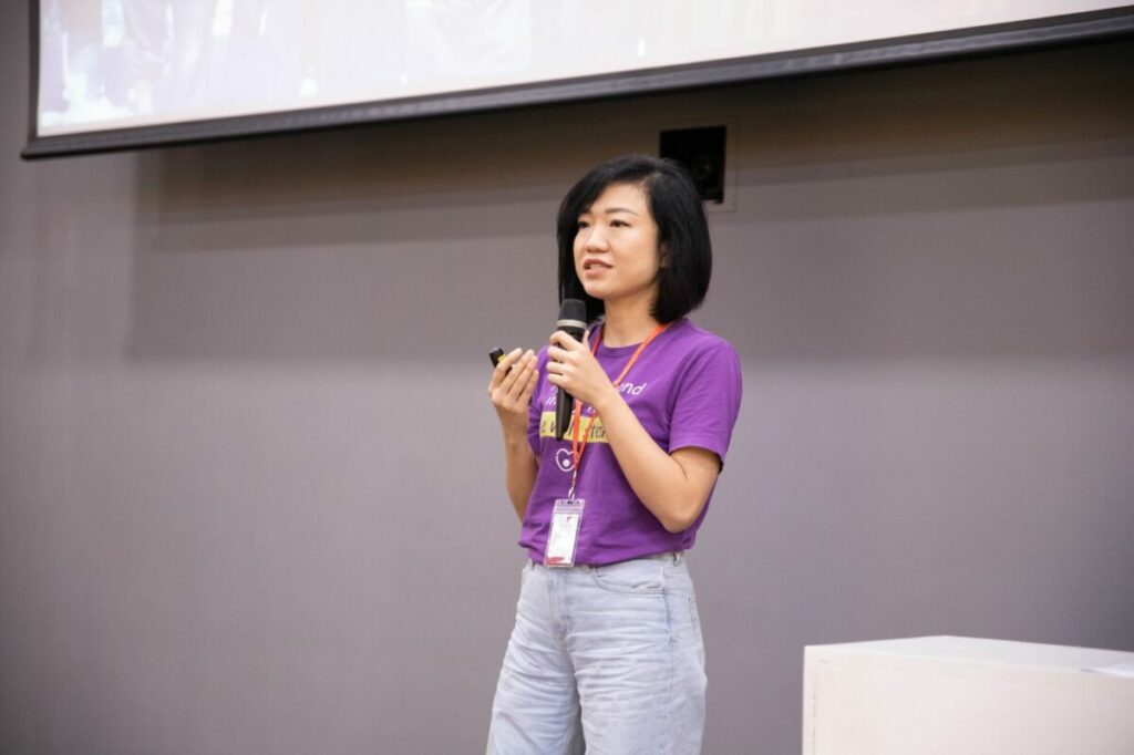 Chị Nguyễn Huyền Phương: Founder & CEO Volunteer For Education