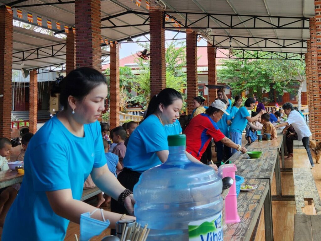 chương trình tình nguyện tại Mái ấm Linh Quang