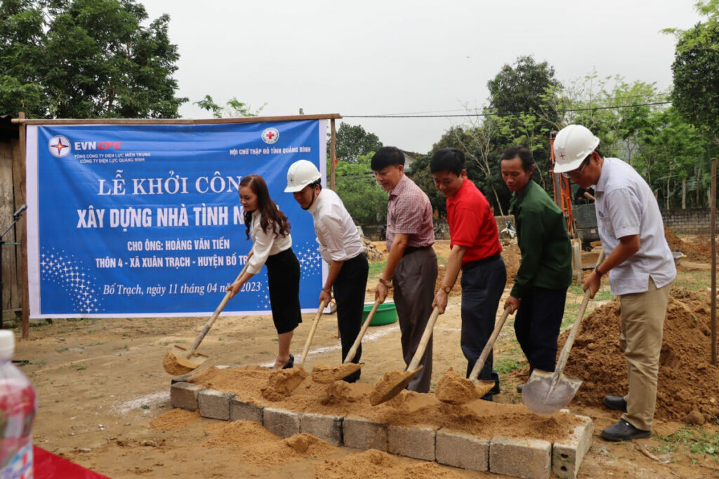 Chiến dịch "Nhà tình thương" của EVN