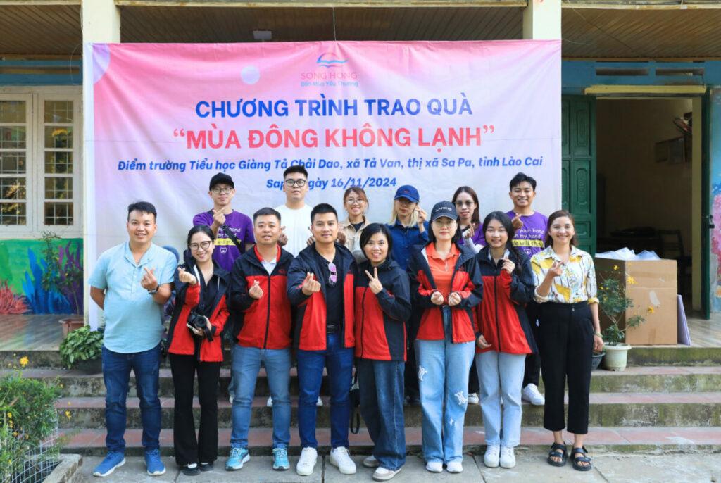 Chương trình là lời động viên từ doanh nghiệp để mỗi em học sinh, người dân đều cảm nhận được sự ấm áp và quan tâm từ cộng đồng