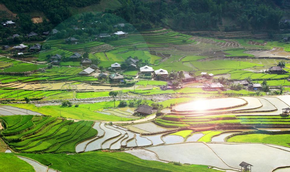 Mùa nước đổ ở La Pán Tẩn thường diễn ra vào khoảng tháng 5 và tháng 6 hằng năm