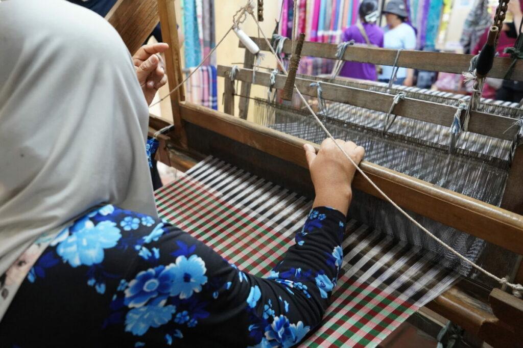 Tăng cường giới thiệu, quảng bá về giá trị của du lịch cộng đồng cũng góp phần thúc đẩy loại hình du lịch này