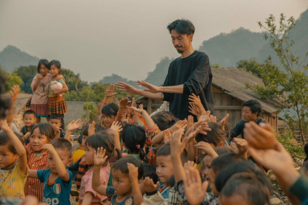 Một trong những dự án xã hội nổi bật và thành công, nhận được sự quan tâm lớn từ giới trẻ là Dự án "Nuôi em"