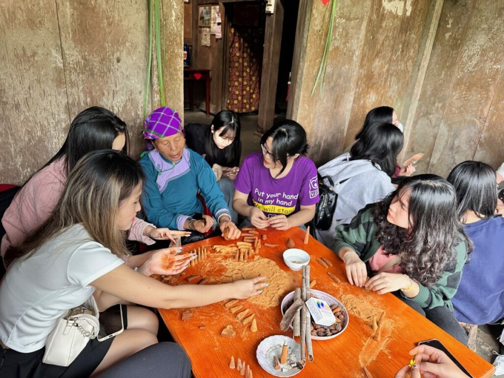 Giữ tinh thần cởi mở, tôn trọng sự khác biệt.